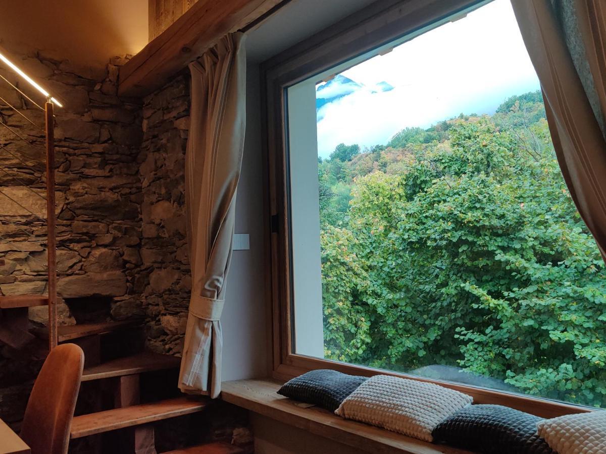 Au Fond Du Bourg Apartment Aosta Bagian luar foto