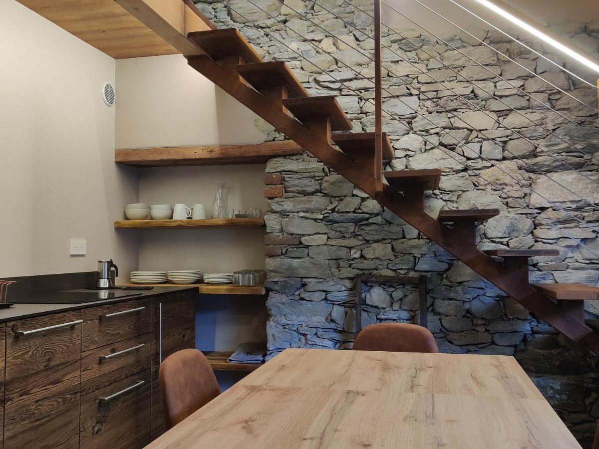 Au Fond Du Bourg Apartment Aosta Bagian luar foto