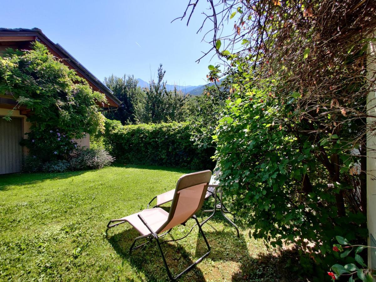 Au Fond Du Bourg Apartment Aosta Bagian luar foto